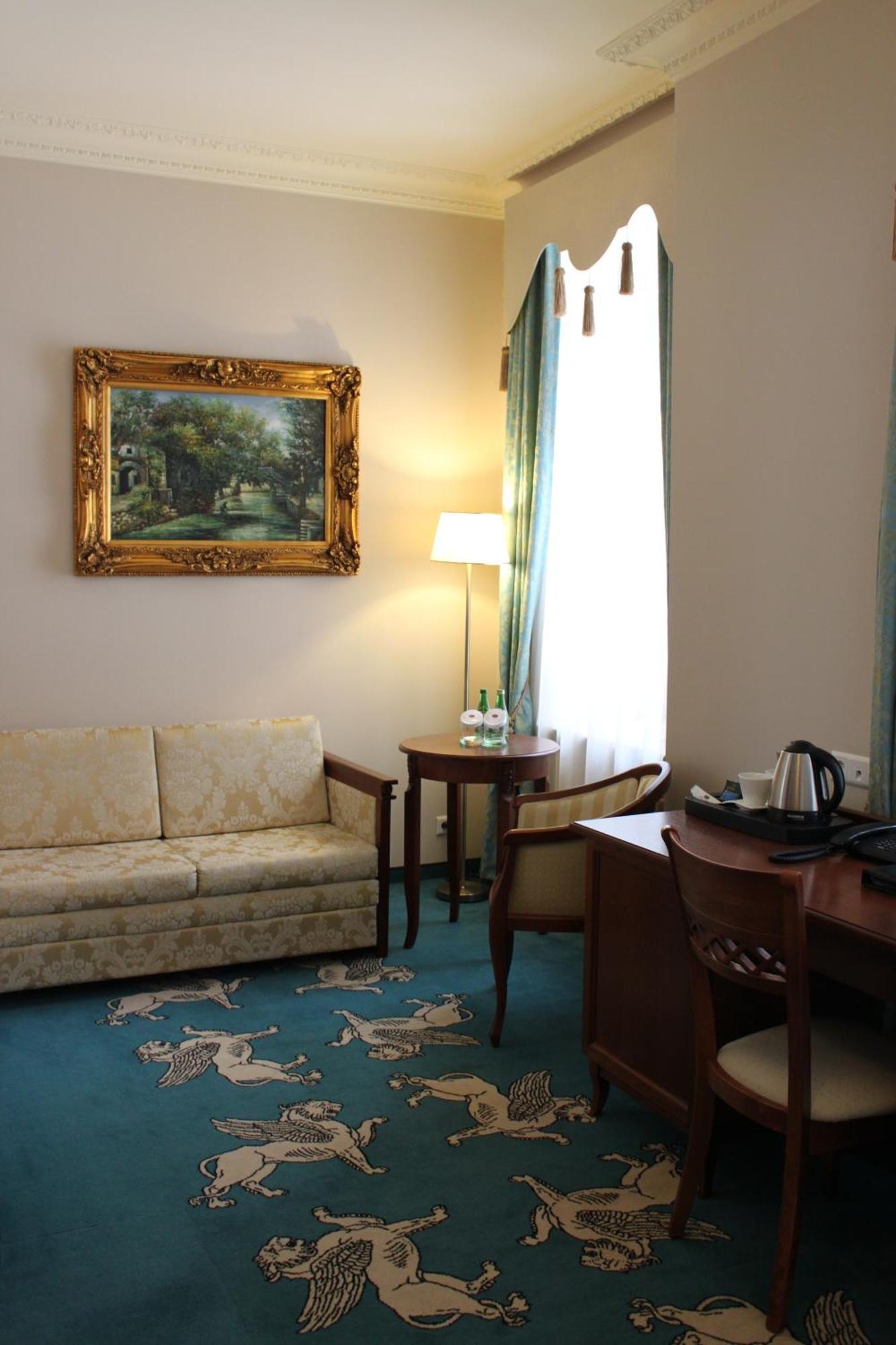 Koronny Hotel 4*