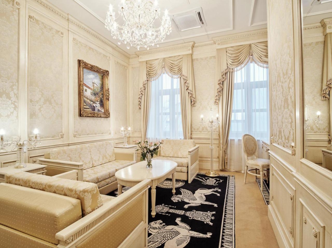 Koronny Hotel 4*
